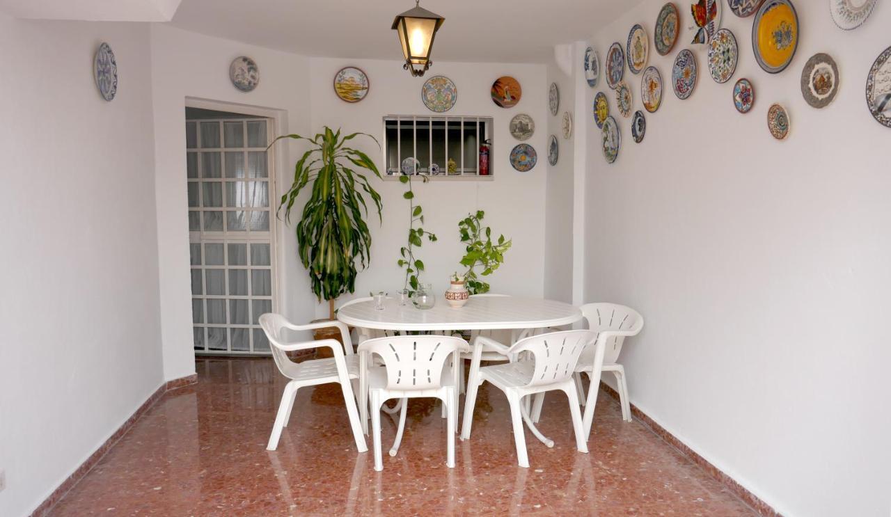 סביליה Casa Soleada En Calle Tranquila מראה חיצוני תמונה