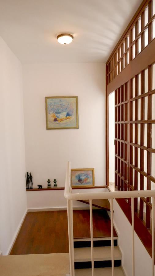 סביליה Casa Soleada En Calle Tranquila מראה חיצוני תמונה