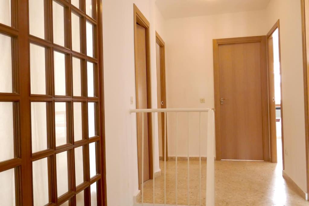 סביליה Casa Soleada En Calle Tranquila מראה חיצוני תמונה