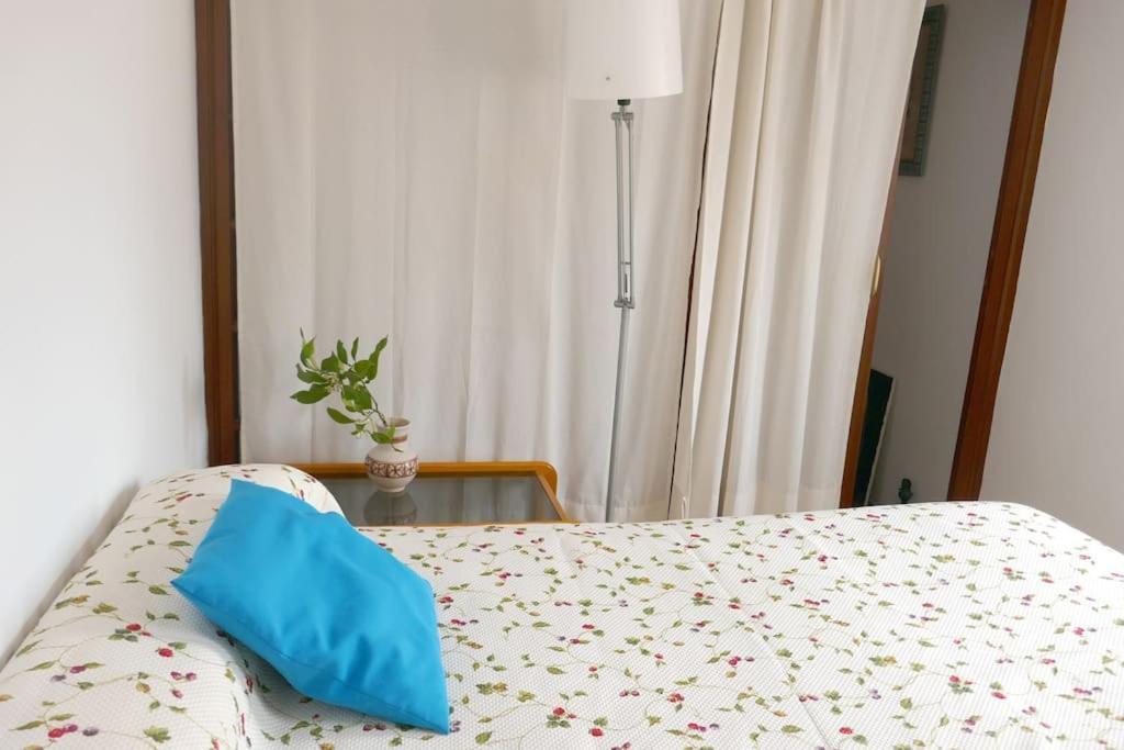 סביליה Casa Soleada En Calle Tranquila מראה חיצוני תמונה